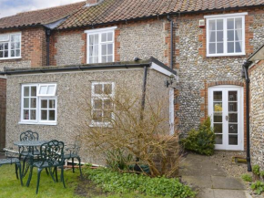 Hollyhock Cottage -Uk33553